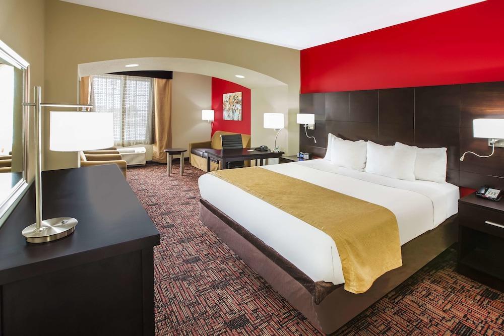 La Quinta By Wyndham Elk Hotel 3*